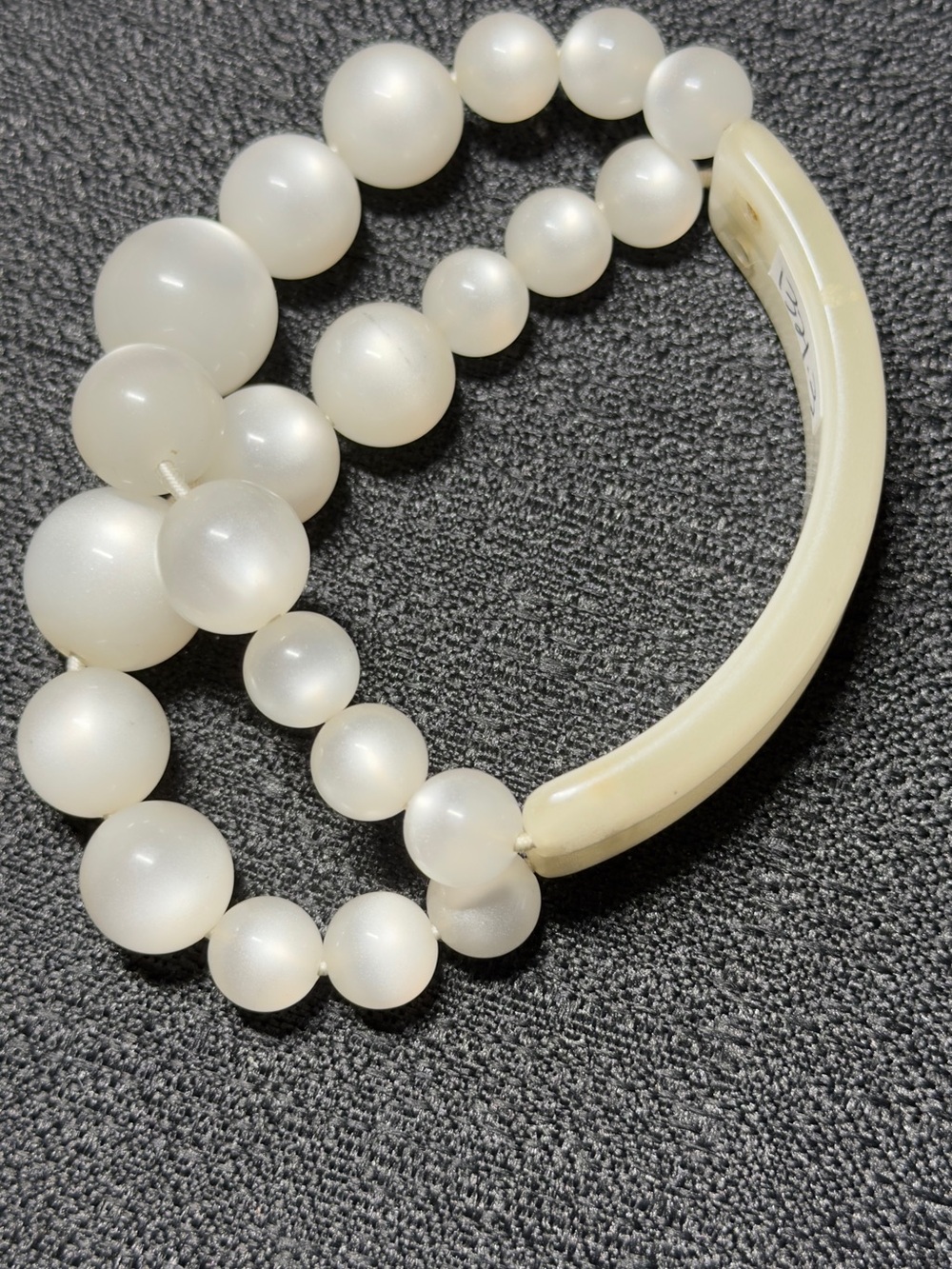 Classic White Bead Stretch Bracelet - Simple Elegant Women's Jewelry